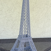 The Eiffel Tower in parts - Thumbnail 2