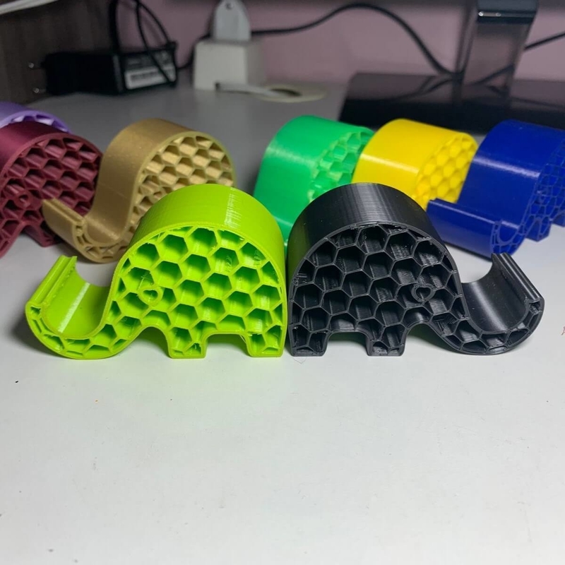 Heart-eyed Elephant Phone Stand