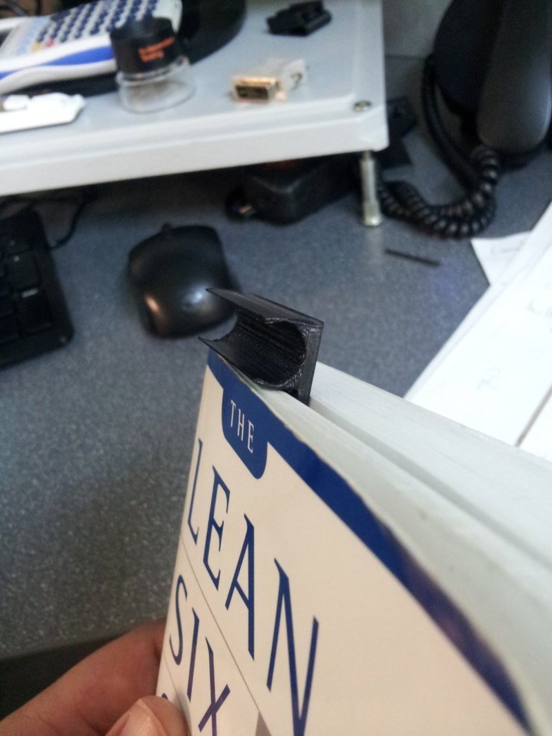 Simple Bookmark with pen holder