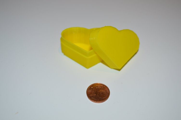 Heart-Shaped Box with Lid 3D Print 57064