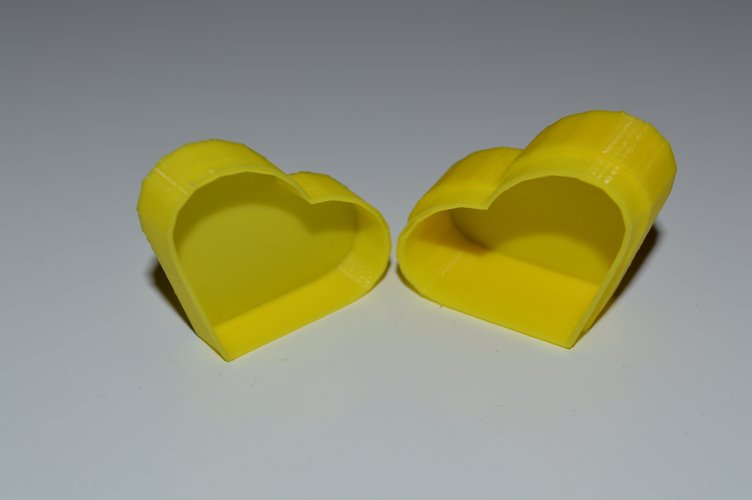Heart-Shaped Box with Lid 3D Print 57067