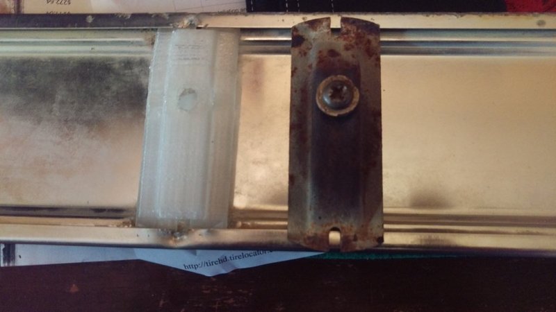 73-87 Chevrolet C10 /GMC C15 Tailgate Trim Clip