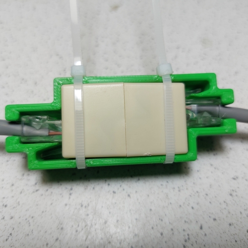 Secure RJ45 female-to-female connector