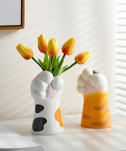 Tiger Hand Vase 3D Model