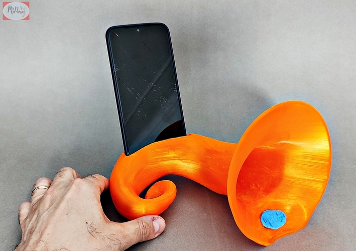 Smartphone Amplifier. Natural Tuba-Style Amplifier.
