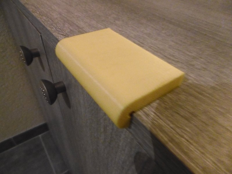 Angle skate protection