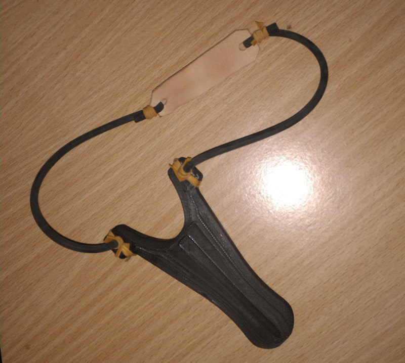 Pickle fork style slingshot