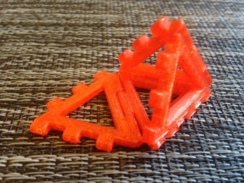 Customizable Hinge/Snap Tetrahedron Net
