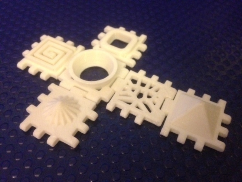 Personalizable Crazy Cube