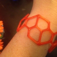 Pentagonal Hexacontahedron Bracelet - Thumbnail 2
