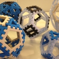 Small Poly-Snaps: Tiles for Building Polyhedra 3D Printing 65996