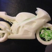Suzuki GSX-R - Thumbnail 2