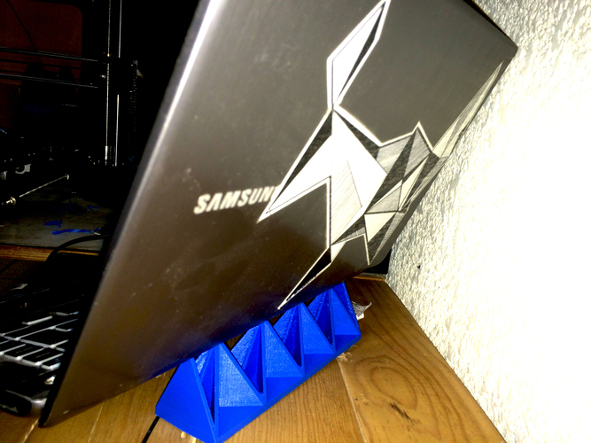 Pyramid laptop stand 3D Print 67142