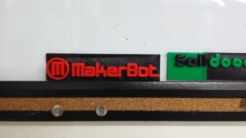MakerBot nameplate (Dual Extrusion)