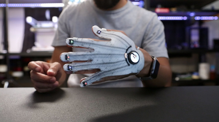 3D Printed Flexible LED Glove