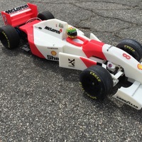 RS-01 Ayrton Senna’s 1993 McLaren MP4/8 Formula 1 RC-Car - Thumbnail 1