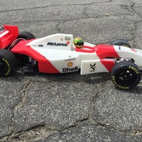 RS-01 Ayrton Senna’s 1993 McLaren MP4/8 Formula 1 RC-Car - Thumbnail 2