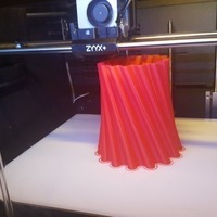 Just Another Twisted Vase - Thumbnail 3