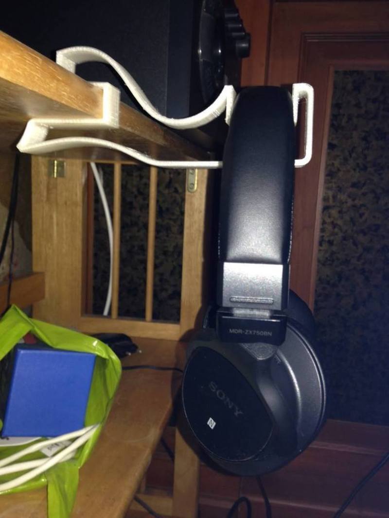 Headphone Holder P1