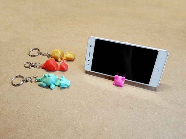 Medium Keichain / Smartphone Stand 3D Printing 84062