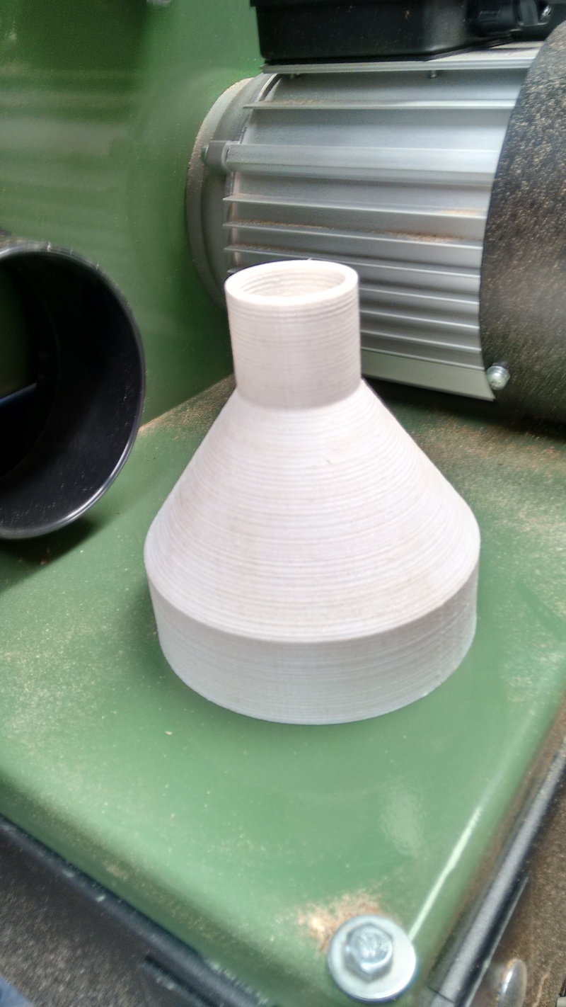 Vacuum pipe reducer fitting, funnel