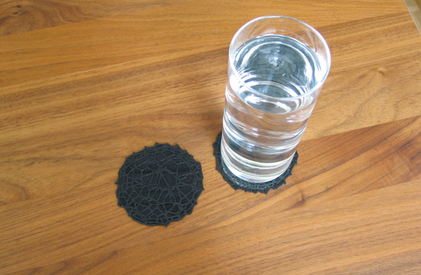 Drink coaster with floor - Voronoi #4