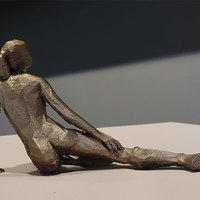 Girl siting - Thumbnail 3