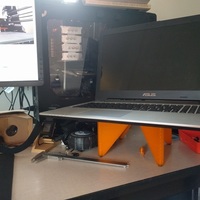 Dan's Foldable Laptop Stand - Thumbnail 2