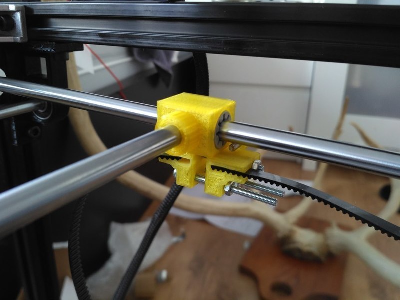 Cl-260 Ultimaker Max carrier and belt tensioner for LM8UU and Ig