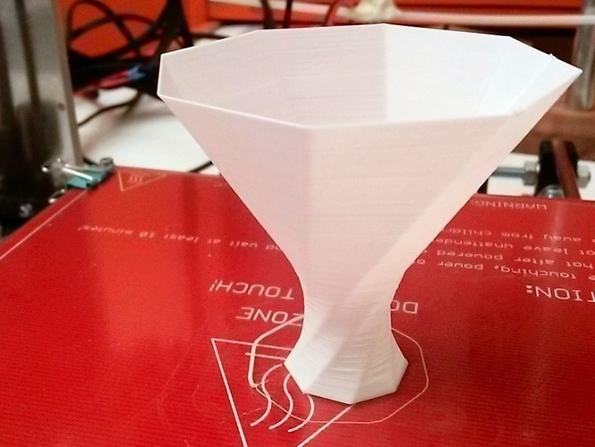 Diverging Spiral Vase 3D Print 88301