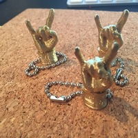 Sign of the Horns - Keychain  - Thumbnail 3