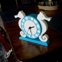 Seahorse Clock - Thumbnail 4