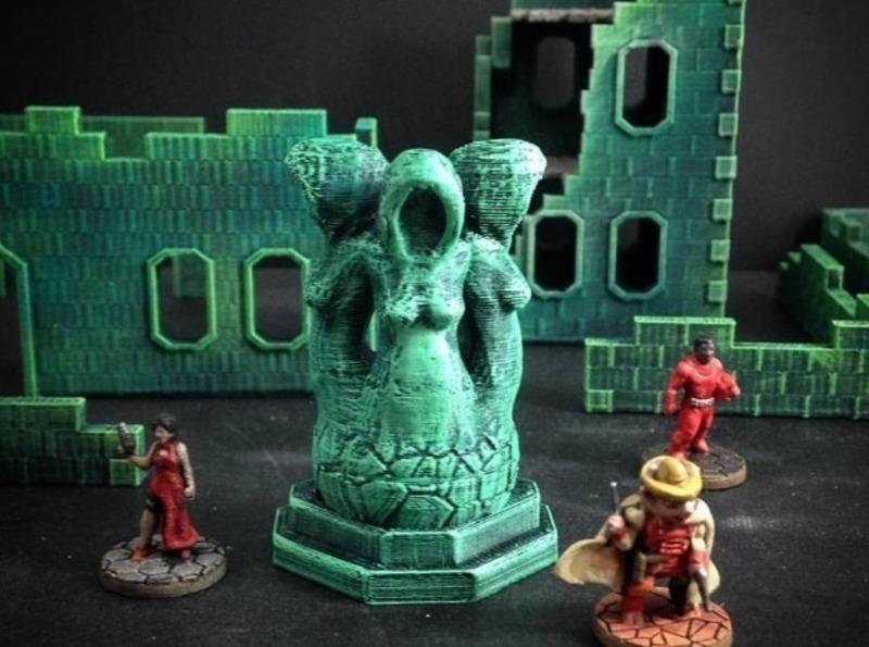 Arcane Statue: The Hooded Sisters (15mm scale)