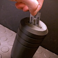 Small Razor Blade Bin - safe place to put used razor blades 3D Printing 91180