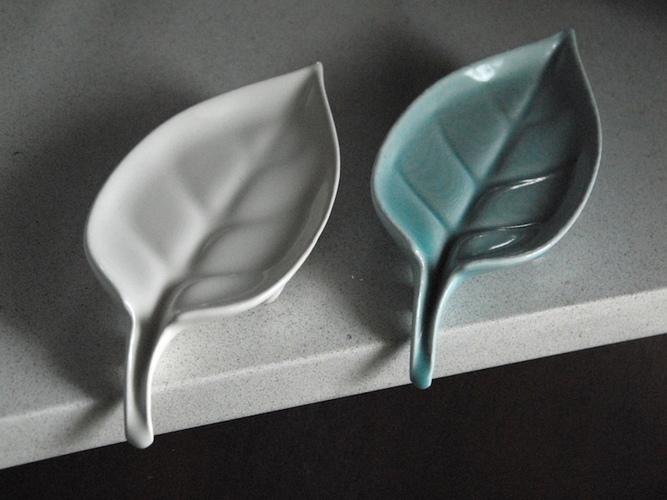 Leaf: Self-Draining Soap Dish