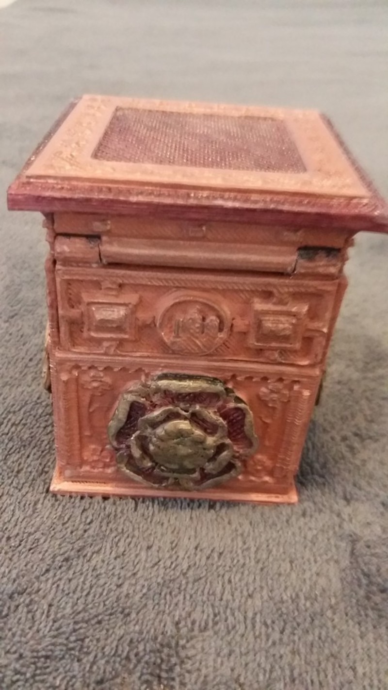 Tudor Rose Box Redesigned hinge with pin  