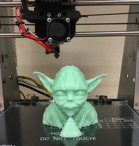 Yoda con soporte 3D Print 93738