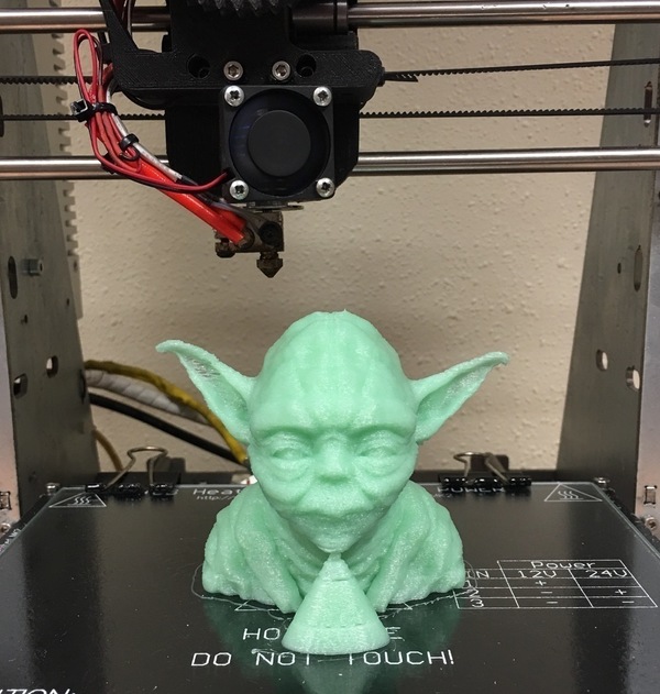 Medium Yoda con soporte 3D Printing 93738