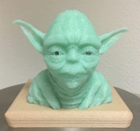 Yoda con soporte 3D Print 93739