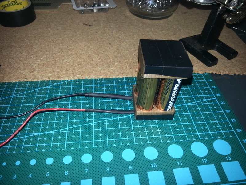 Battery holder 4xAA Square