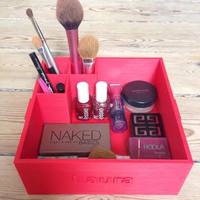 Makeup Box for keeping your makeup nice and neat! - Thumbnail 4