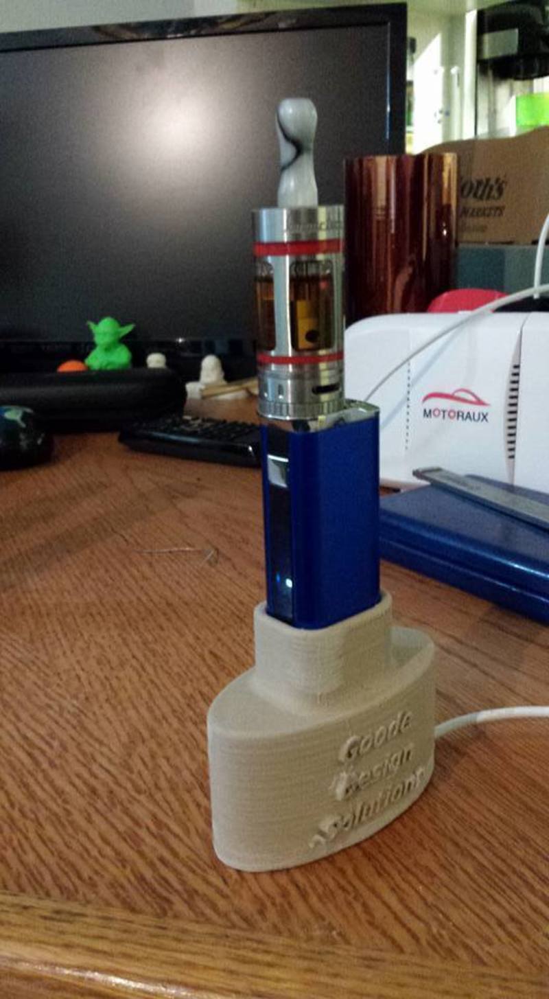 Eleaf iStick 30w charging-docking station 