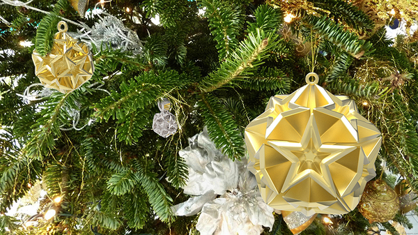 Geometric Stars Christmas Tree Ornament (Large)     