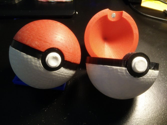 Pokeball (opens and closes) 3D Print 12691