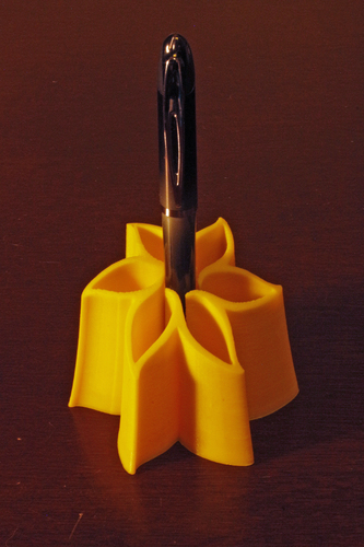 Pointed Flower Pen Holder 3D Print 1941