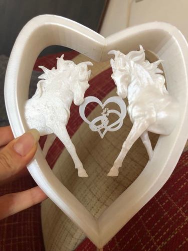 Horse in hearth shape wedding cake decoration 3D Print 45781
