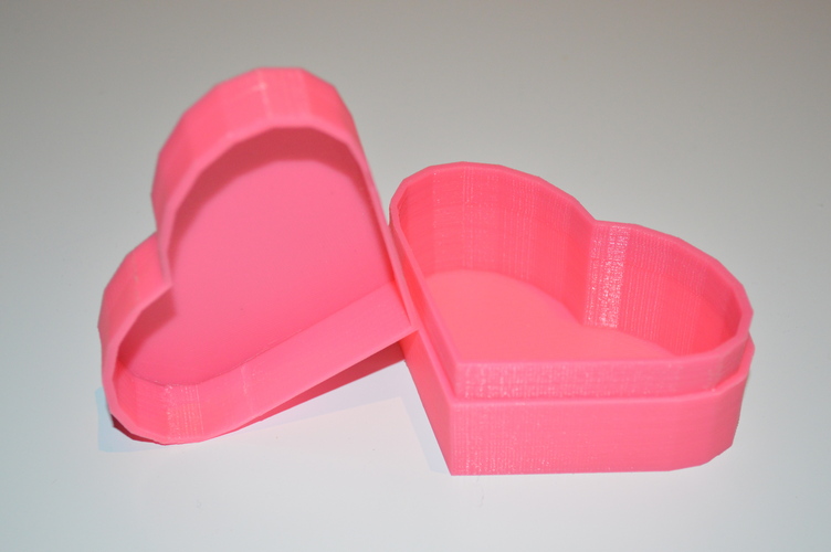 Heart-Shaped Box with Lid 3D Print 5049